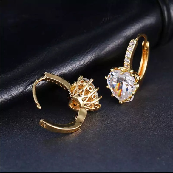 New Women’s Yellow Gold Plated Heart Diamond Earrings - Picture 3 of 3